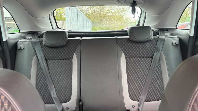 Vauxhall Crossland X 1.2T ecoTec [110] Tech Line Nav 5dr [6 Spd] [S/S] Petrol Hatchback